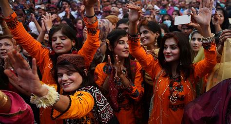 in pictures jubilant crowds gather across sindh to celebrate culture day pakistan dawn