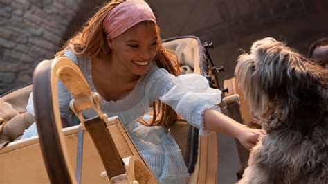 little mermaid 2023 review halle bailey shines in disney remake