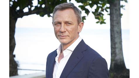 Daniel Craig To Resume Filming On Bond 25 This Week 8days