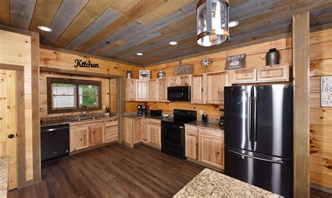 Gatlinburg cabin rentals have become the favorite choice of lodging for people visiting gatlinburg, tn and the great smoky mountains national park. Large Group Gatlinburg Cabins - Big Bear Views Lodge