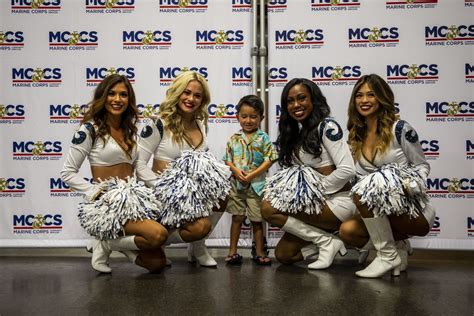 Dvids Images Meet And Greet With La Rams Cheerleaders Image 1 Of 10