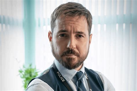 Scots Line Of Duty Fans Blast Ds Steve Arnotts ‘glasgow Coroner Gaffe