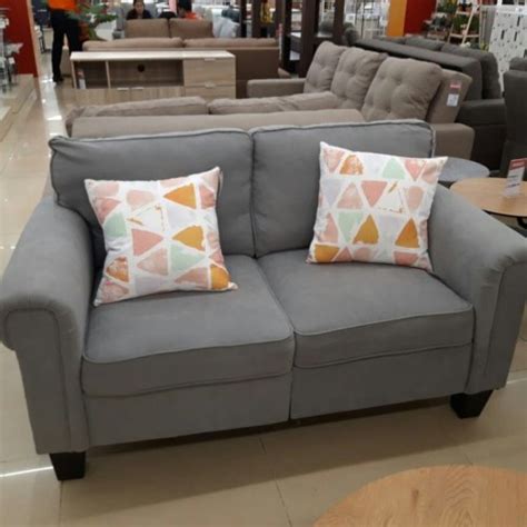 Cek harga bantal sofa secara online di indonesia | temukan berbagai kupon & diskonnya sekarang! Harga Sofa Ruang Tamu Informa / 9 Pilihan Sofa Informa ...