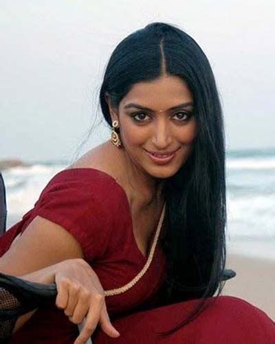 tamil actress padmapriya sizzling hot sizzling pics mallu surf