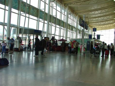 Trains to heathrow airport trains from heathrow airport Liverpool Airport