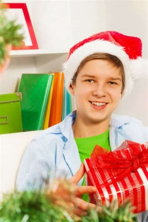 Well, teen boys, but you may just spot something your teen girls would love too. Christmas Gifts For 14 Year Old Boys 2019 • Absolute Christmas