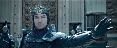 King Arthur Legend of the Sword - Kral Arthur: Kılıç Efsanesi izle