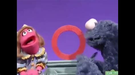 Sesame Street Cookies Letter Of The Day O Reversed Youtube