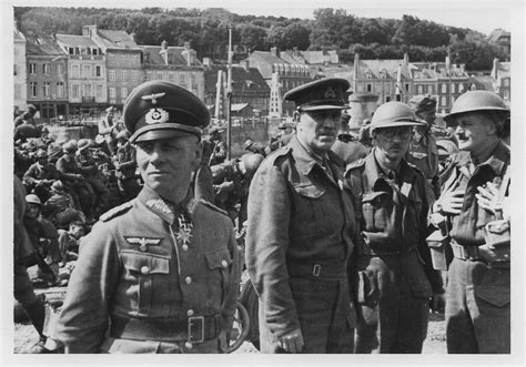 El general weygand, jefe del estado mayor francés, ordena al general. 22 de junio de 1940: Francia se rinde ante la Alemania ...