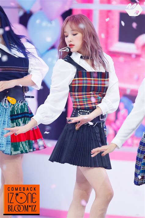 Cute Korean Bear Wallpaper