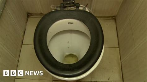 Pee Buddy Helps Women In India Avoid Dirty Toilets Bbc News