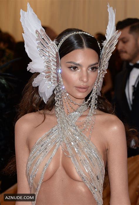 Emily Ratajkowski Shows Off Her Stunning Outfit At The 2019 Met Gala In