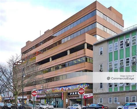 68 60 Austin Street Forest Hills Ny Commercialsearch