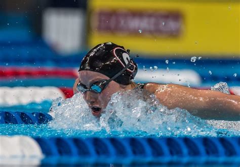 Hali Flickinger Holds Off Cassidy Bayer To Win 200 Fly In Indy Swimming World News