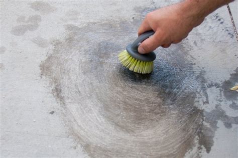 How Do I Remove Oil Stains From Concrete Hunker