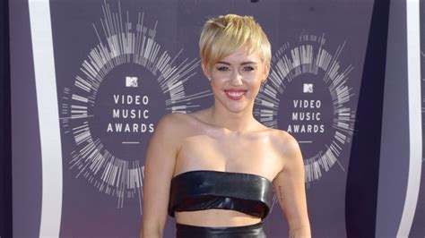 Miley Cyrus Sends X Rated Birthday Greeting To Chelsea Handler The Hollywood Reporter