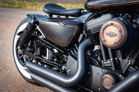 Harley Davidson Rusty Rose Plays The Bobber Card Drops The Chrome
