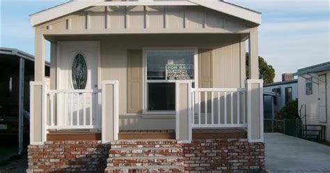 After the 70 mile move, i found several roof leaks. Types of Mobile Home Siding | Mobile homes, Types of ...