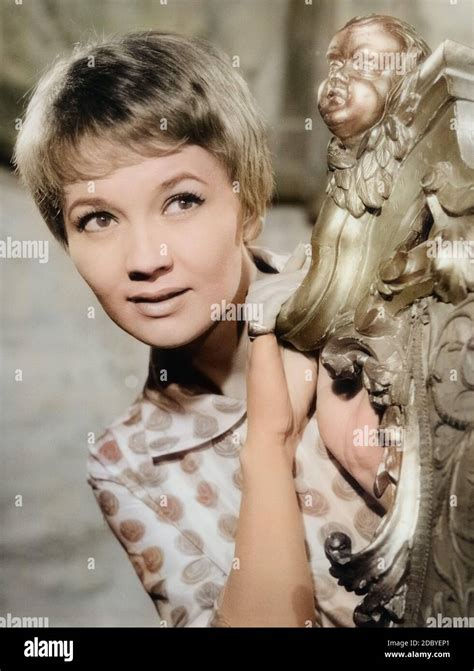 Liselotte Pulver Schweizer Schauspielerin Deutschland Um 1964 L