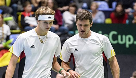 Sancionaron a mischa zverev por falta de combatividad. Alexander und Mischa Zverev verlieren Doppel gegen Belgien