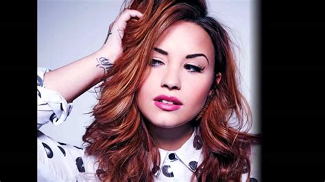 Demi Lovato Sparks Bisexual Rumors With Song Lyrics There S Nothing