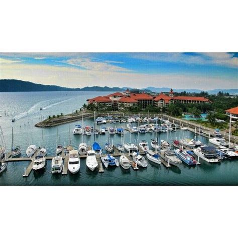 (60 88) 318 888 fax: Having a nice view of the yacht harbour at Sutera Harbour ...