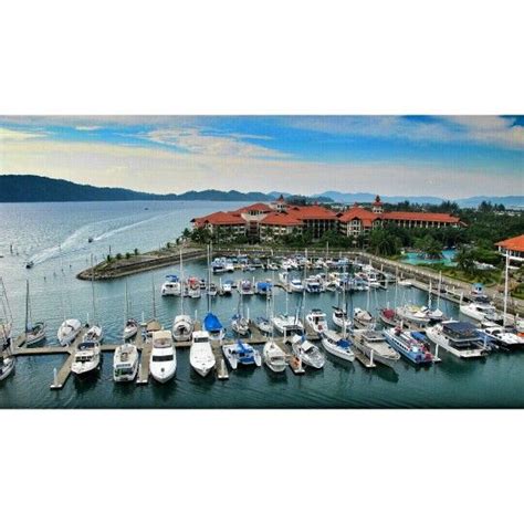 Tatil.com müşteri hizmetleri ve acentaları ile ihtiyacınız olduğu her an yanınızda rezervasyon çağrı merkezi. Having a nice view of the yacht harbour at Sutera Harbour ...