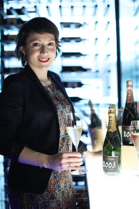 Temos o prazer de lançar na internet a estrela de são felix(ba) maria cristina, a princesa do arrocha! How Moët & Chandon showed the world how to celebrate its ...