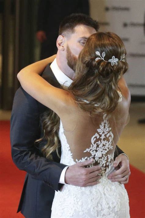 Lionel Messi Marries Antonella Roccuzzo Wedding Photos Ok Magazine