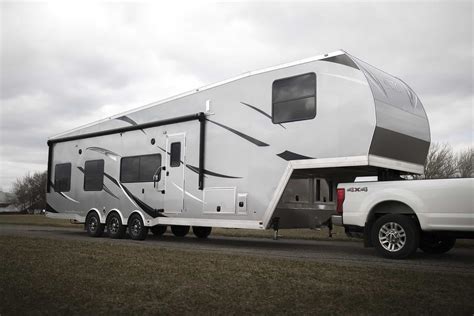 The 10 Best Fifth Wheel Toy Haulers For Full Timing