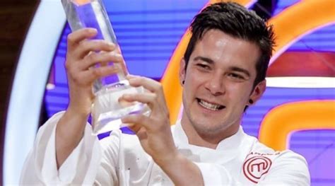 El ganador de la tercera edición de masterchef y ¿y de ahí a masterchef? Carlos Maldonado, ganador de 'Masterchef 3', recibe su ...