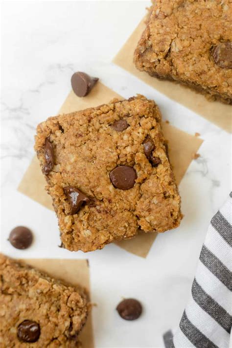 Healthy Peanut Butter Oatmeal Bars With Chocolate Chips Healthy Liv
