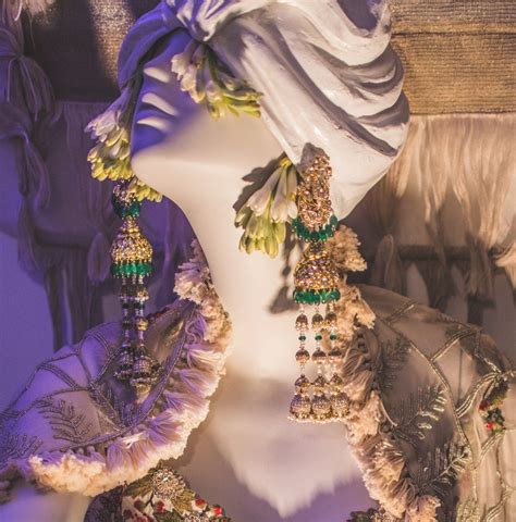 Anamika Khanna Couture'17 - HeadTilt | Bridal jewellery indian, Anamika ...