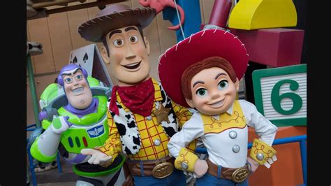 Woody Jessie Buzz Lightyear Will Meet Guests In Toy Story Land Wdw