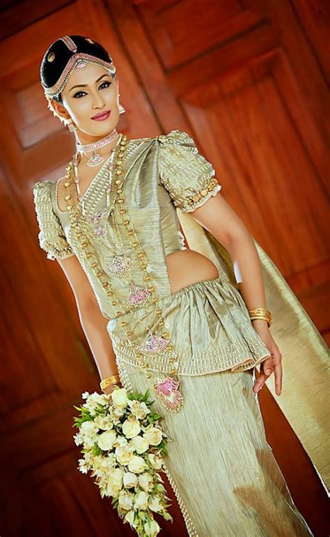 New Wedding Saree Designs In Sri Lanka