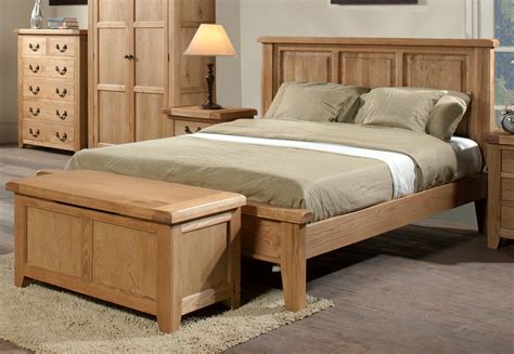 Of course, the natural wood floor is a great compliment to this wooden. End of Bed Benches: Extra Storage and Beauty - HomesFeed
