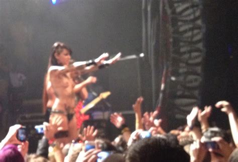 Embarrassed Nude Female Crowd Surf IgFAP