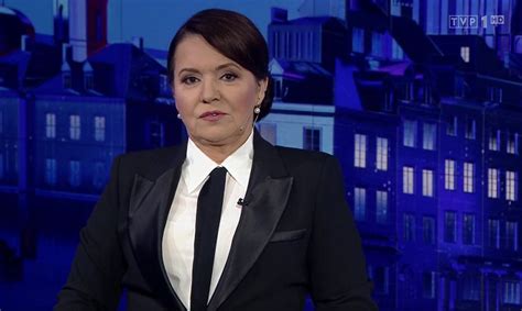 Dziennikarka miała wrócić na ekrany w czerwcu. Danuta Holecka Zarobki - A Pictures Of Hole 2018