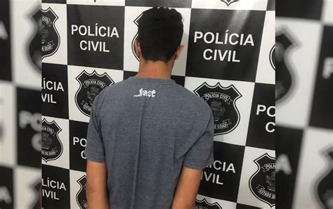 Jovem Preso Suspeito De Estuprar Adolescentes Junto Com Amigo Ap S Dar Bebida E Drogas A Elas