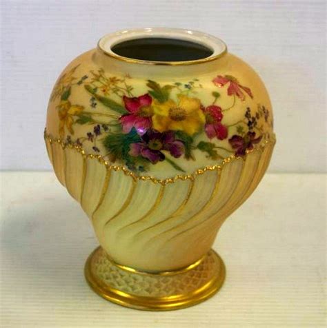 Royal Worcester Blush Ivory Vase Circa 1910 Hand Painted With