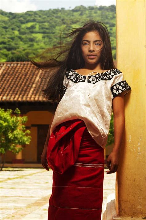 Powerful Portraits Explore The Culturally Rich Traditions Of Mexico S Zapotec People Artofit