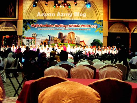Kuih raya dikumpul mengikut kelas di kantin. Majlis Sambutan Hari Raya Aidilfitri PMINT 2013