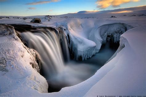 Miraculous Images Of Frozen Waterfalls Around The World