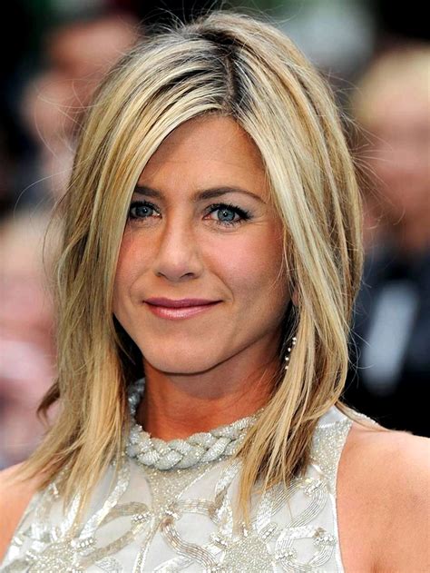 Get Inspired By Jennifer Aniston Hairstyles In 2018 Trend Hairstyles