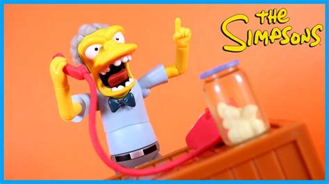 Super7 Ultimates The Simpsons Wave 1 Moe Szyslak Action Figure Review Youtube