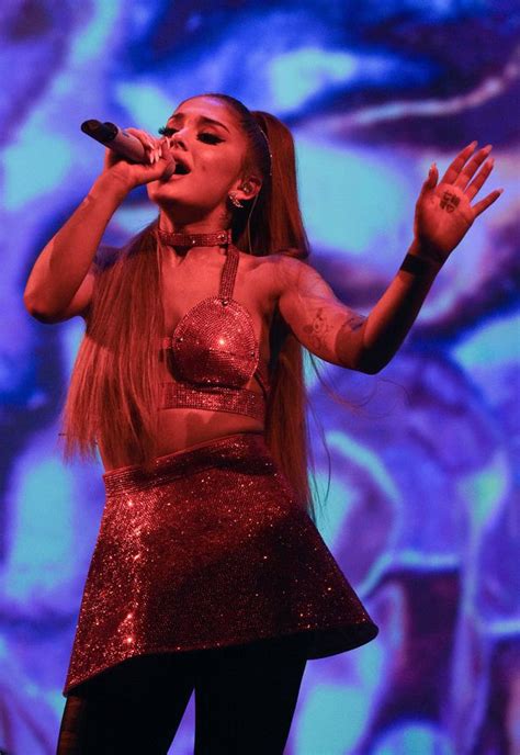 Ariana Grande Teases New Music With Amazing Vocals In Recording Studio