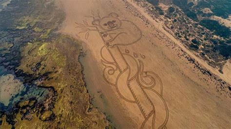 Artist Creates Incredible Sand Drawings To Commemorate Animals Lost In
