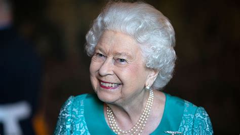 The Queen Net Worth How Much Is The Monarch Worth Hello