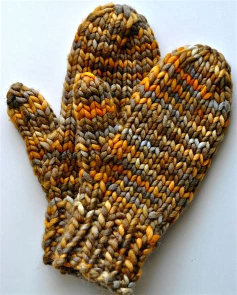 Ravelry Really Quick Mitts Pattern By Haley Waxberg Knitted Gloves