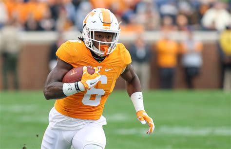 Alvin kamara shows off pure wizardry in latest workout video. Alvin Kamara Returning To Tennessee | Rocky Top Insider